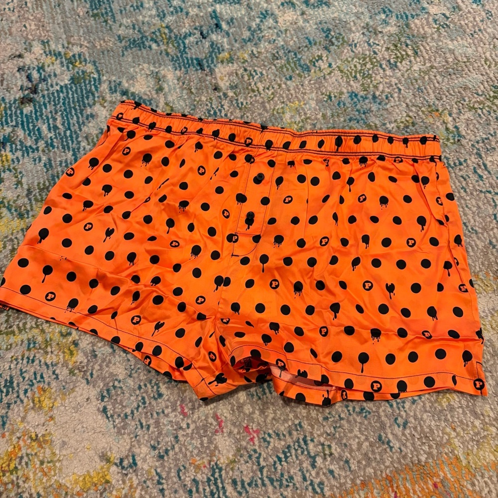 NWT Victoria’s Secret PINK Logo Orange Dripping Polka Dot Shorts Medium M NEW P